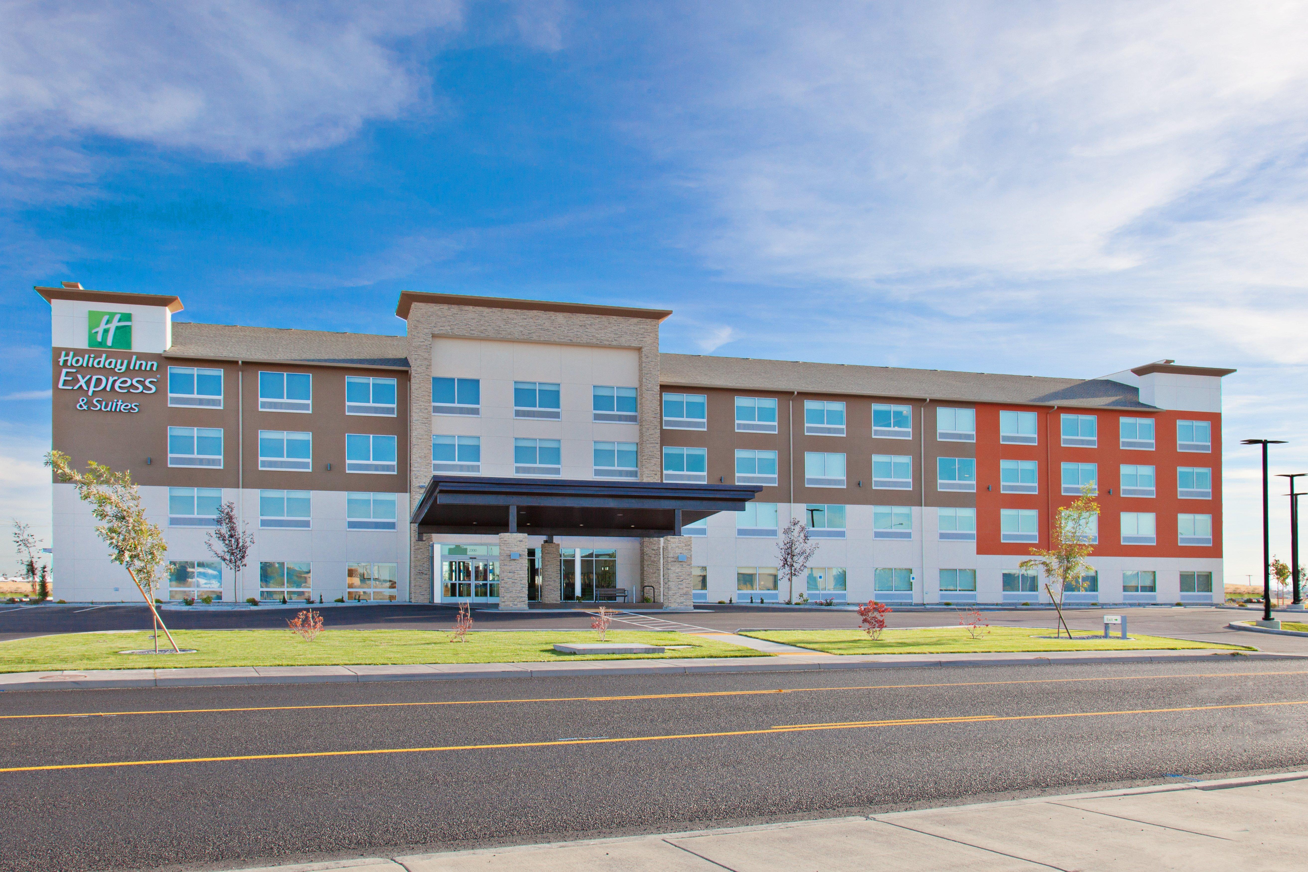 Holiday Inn Express & Suites - Moses Lake By Ihg Exterior foto
